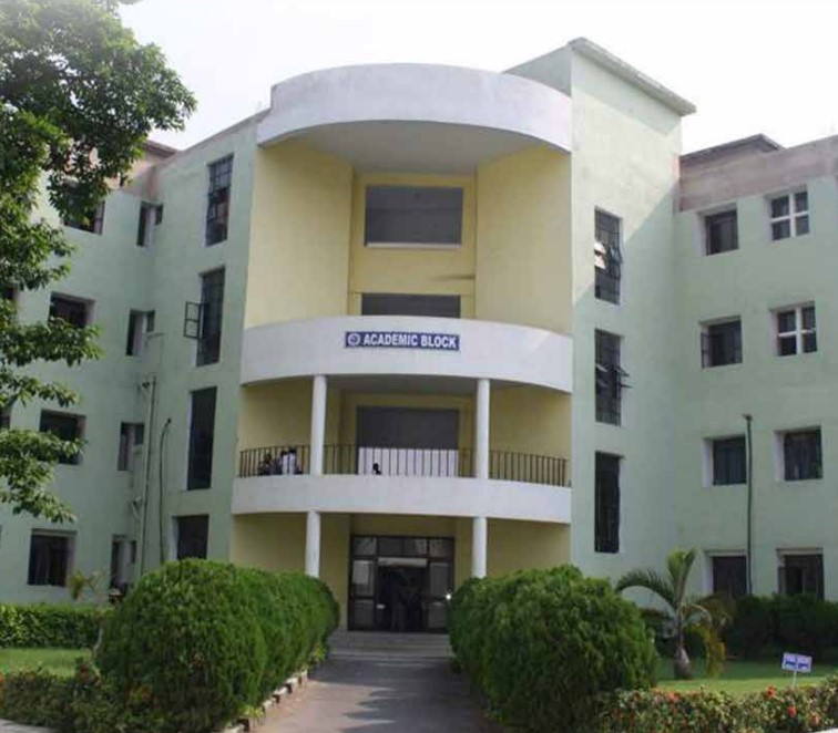 CIEM Campus powered by Sunstone’s Kolkata Campus photo 8